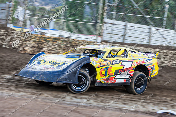 super sedan 1 aus1 matty pascoe - 16 - Hobart - 25th Jan 2014-10