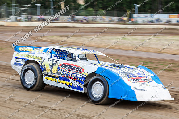 super sedan 17 n17 lachlan onley - 16 - Hobart - 25th Jan 2014