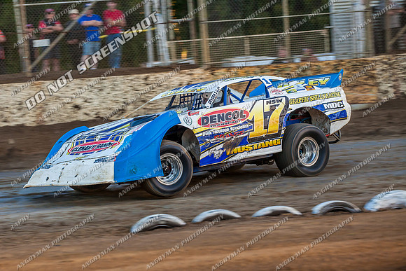 super sedan 17 n17 lachlan onley - 17 - Hobart - 26th Jan 2014-8