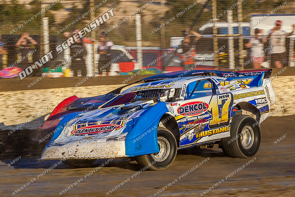 super sedan 17 n17 lachlan onley - 17 - Hobart - 26th Jan 2014-10