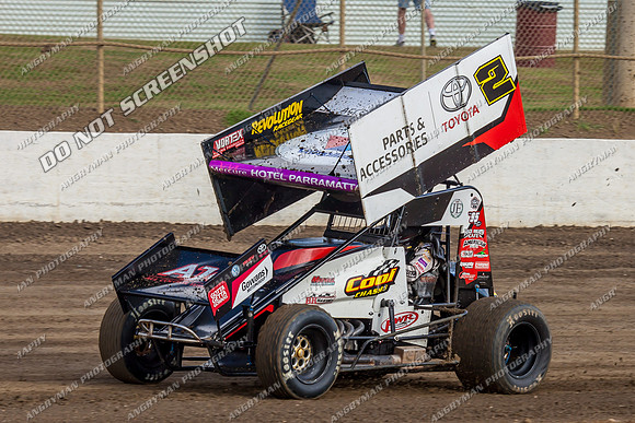 sprintcar 2 w2 brook tatnell - 18 - Latrobe - 29th Jan 2014