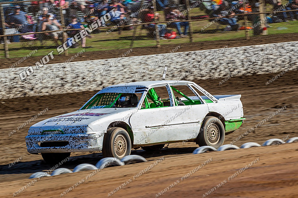 modified 33 t33 - 19 - Latrobe - Jan 31 2014