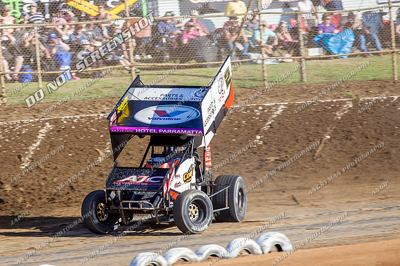 sprintcar 2 w2 brook tatnell - 19 - Latrobe - Jan 31 2014-4