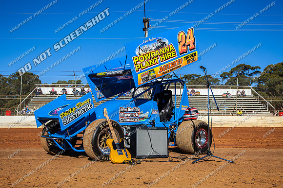 sprintcar 24 t24 shaun robins - 26 - Carrick - 22nd Feb 2014