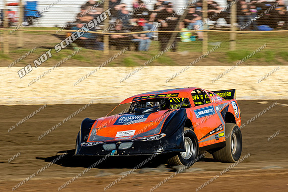 Super Sedan 5 T5 - 19 - Latrobe - 23rd March 2024