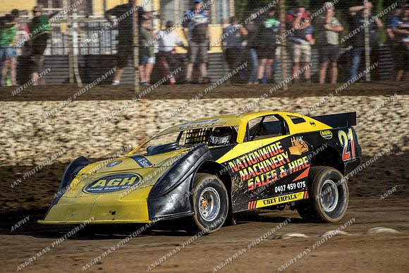 Super Sedan 21 N21 - 17 - Hobart - 26th Jan 2018