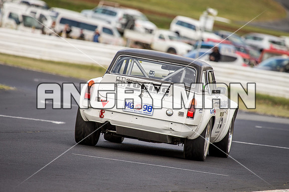 75 Lincoln Spurr MGB GT Group S & Invited - Sunday-5