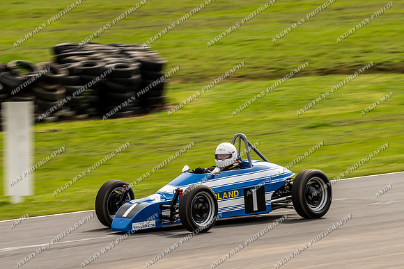 Formula Libre & Invited Racing - 1 Chris Neil - Sunday - 2nd October 2016