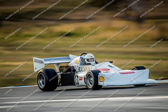 Historic Sports & Racing Cars - 6-4