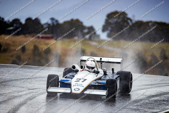 Historic Sports & Racing Cars - 27-16
