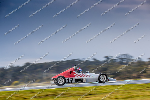 Historic Sports & Racing Cars - 17-17