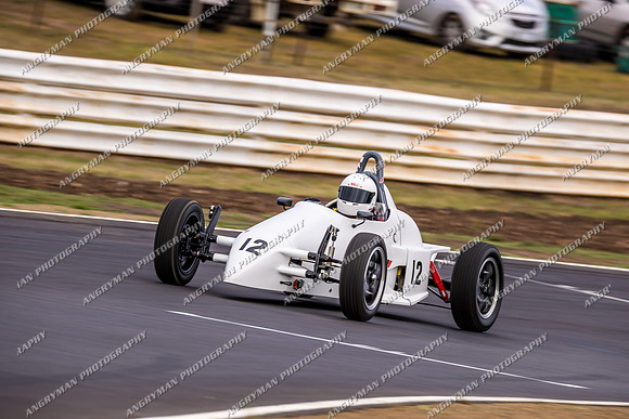 Historic Sports & Racing Cars - 12-5