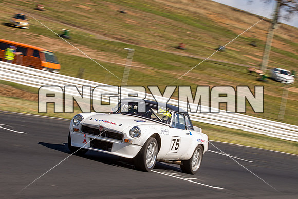 75 Lincoln Spurr MGB GT Group S & Invited - Friday Practice-2