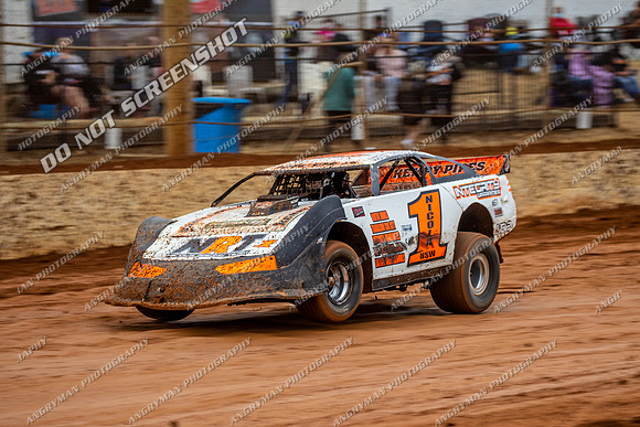 Super Sedan 3 V3 - 11 - Carrick - 8th Jan 2022-17