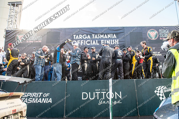 Champagne Shower - TSF - Finish Line and Podiums-8