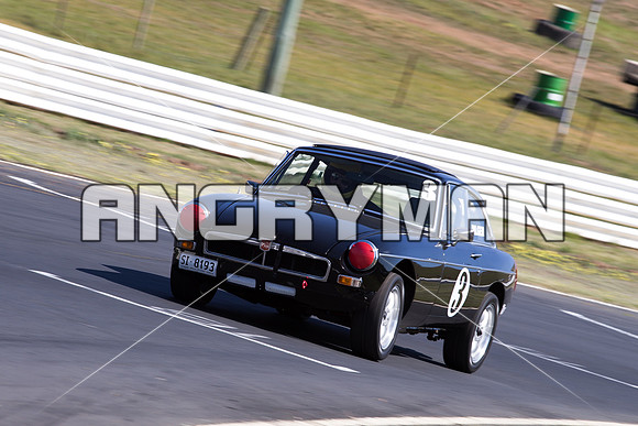3 Mark Dilger MGB GT 1972 Regularity Marque Sportscars & Invited Group 3 - Friday Practice