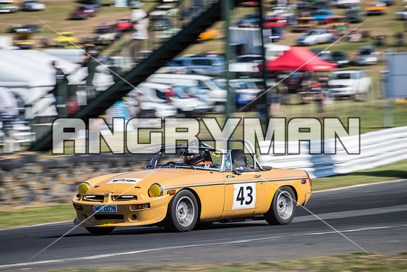 43 Dennis Burgess - MG B - Regularity Marque Sports Cars & Invited - Sunday-2