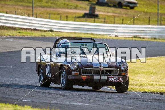 20 Roger Chapman - MGB Roadster - Group S & Invited - Sunday-7