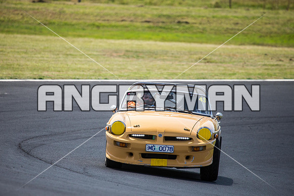 43 Dennis Burgess - MG B - Regularity Marque Sports Cars & Invited - Saturday-3