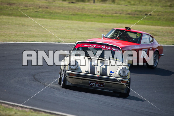 67 Peter Eames - Porsche 911 Carrera - Muscle Car Cup Over Two Litre - Classic - Saturday-13
