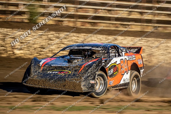 Super Sedan 34 V34 - Friday-6