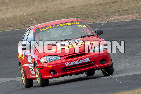 Hyundai 118 Scott Searson - 26th May 2013 - Baskerville-6