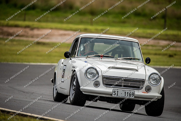 Muscle Car Cup Under 2 Litres - 3 Geoff Duggan - Saturday - 1st october 2016-3