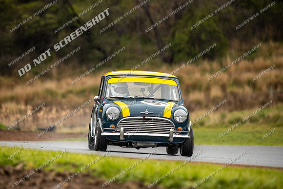 Group NB Under 3 Litre and NC Under 2 Litre - 91 - 02 - Friday-4