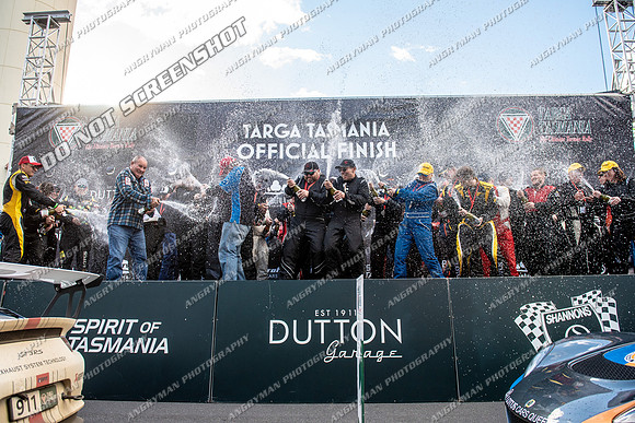 Champagne Shower - TSF - Finish Line and Podiums