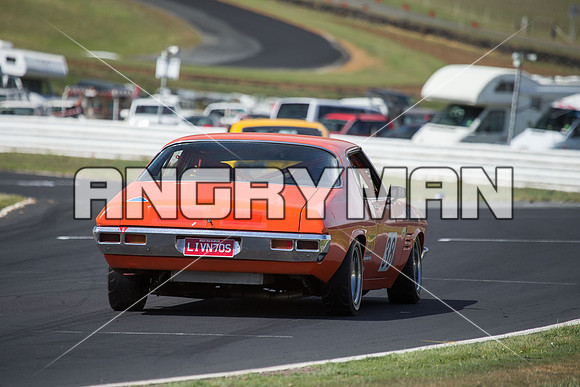 38 Leon Bell - Holden HQ Monaro - Muscle Car Cup Over Two Litre - Classic - Saturday-5