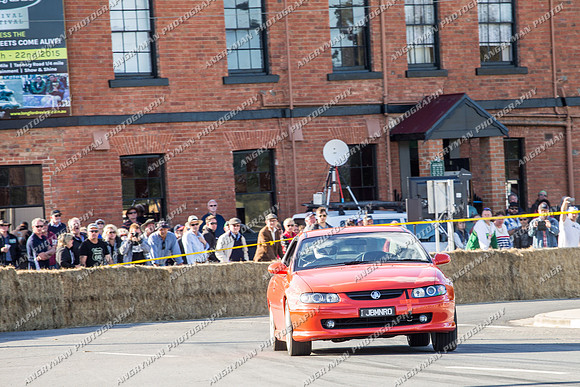 3 Andrew Bond Holden Monaro 2002 - Pub Corner-5