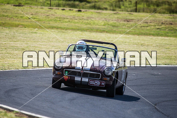 20 Roger Chapman - MGB Roadster - Group S & Invited - Saturday-7