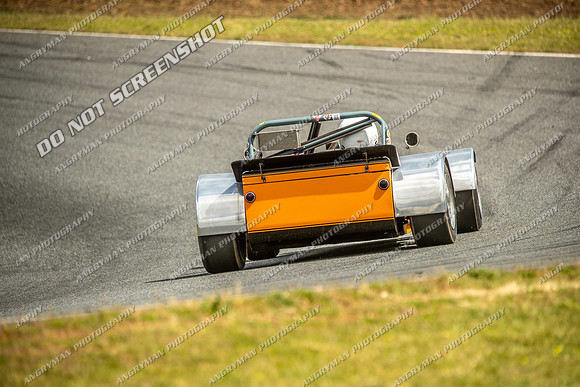 Classic Formula Libre - 17 - Baskerville Historics 2024-8