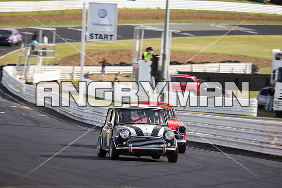 17 Andrew Gliddon - Morris Cooper S - Group N Under Three Litre - Saturday-2