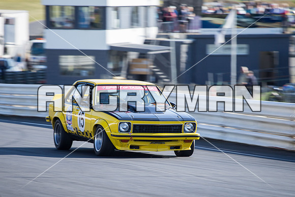 15 Graham Russell - Holden Torana - Muscle Car Cup Over Two Litres - Classic - Sunday-6