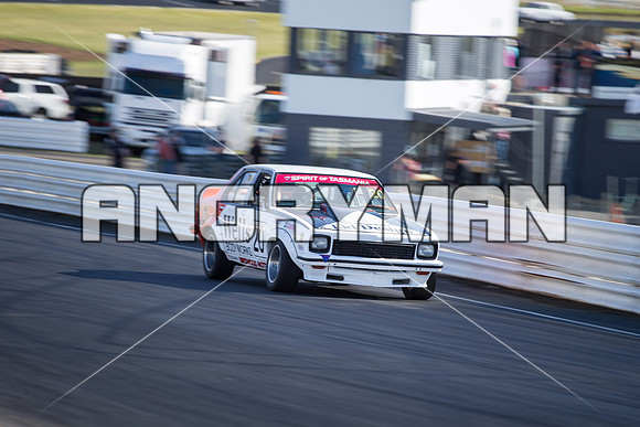 20 Andrew Webster - Torana SLR 5000 - Muscle Car Cup Over Two Litre - Classic - Sunday-5