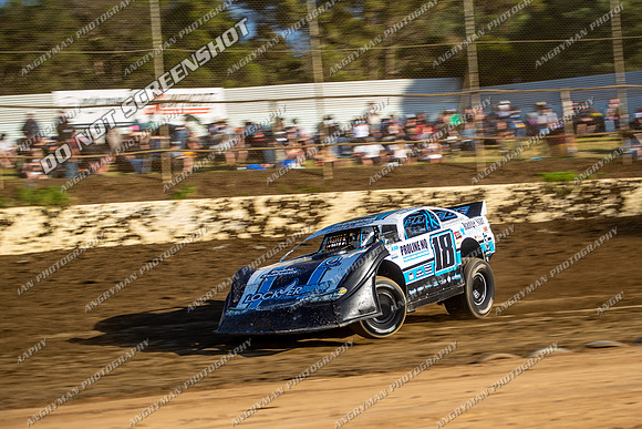 Super Sedan 18 Q18 - 12 - Latrobe - 15th Jan 2022-10