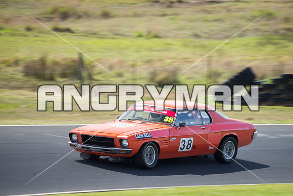 38 Leon Bell - Holden HQ Monaro - Muscle Car Cup Over Two Litre - Classic - Saturday-13