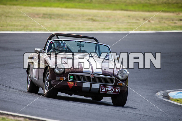 20 Roger Chapman - MGB Roadster - Group S & Invited - Saturday-6