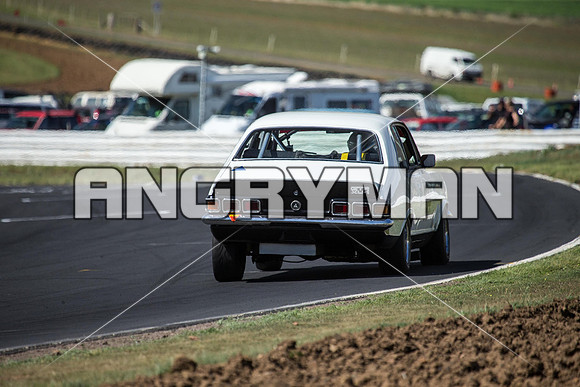 64 - John Douglas - Torana XU1 - Group N Over Three Litre - Saturday-6