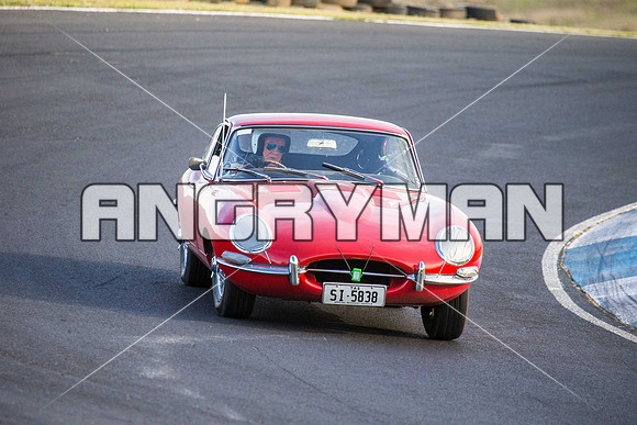 8 Chris Edwards - Jaguar E Type 1962 - Regularity Marque Sports Cars & Invited - Saturday-12
