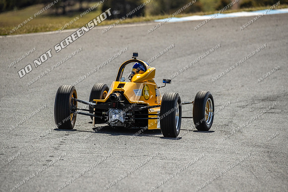 Classic Formula Libre - 26 - Baskerville Historics 2024-4