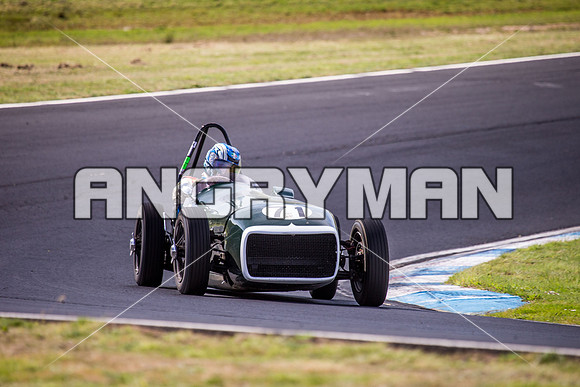 71 Wayne Clark - Crowfoot Holden - Formula Libre & Invited Racing - Saturday-13