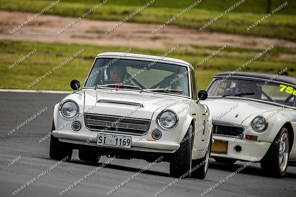 Muscle Car Cup Under 2 Litres - 3 Geoff Duggan - Saturday - 1st october 2016
