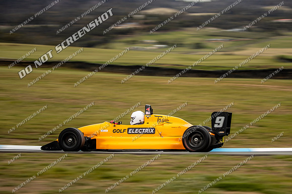 Historic Sports & Racing Cars 9 - Friday-3