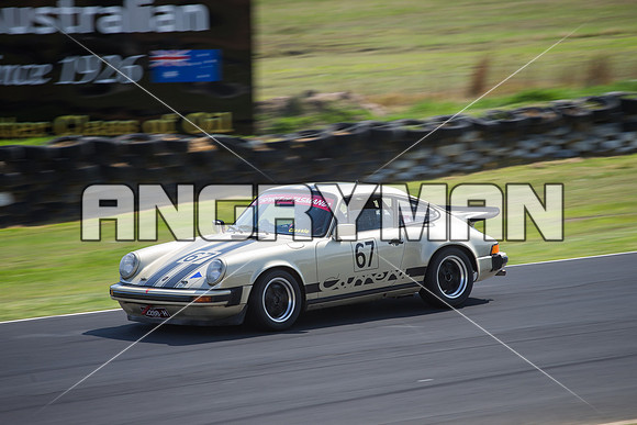 67 Peter Eames - Porsche 911 Carrera - Muscle Car Cup Over Two Litre - Classic - Saturday-2