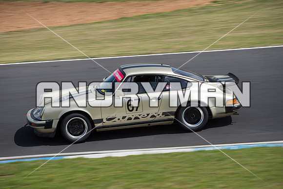 67 Peter Eames - Porsche 911 Carrera - Muscle Car Cup Over Two Litre - Classic - Saturday-7