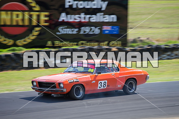 38 Leon Bell - Holden HQ Monaro - Muscle Car Cup Over Two Litre - Classic - Saturday-2