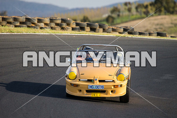 43 Dennis Burgess - MG B - Regularity Marque Sports Cars & Invited - Saturday-8