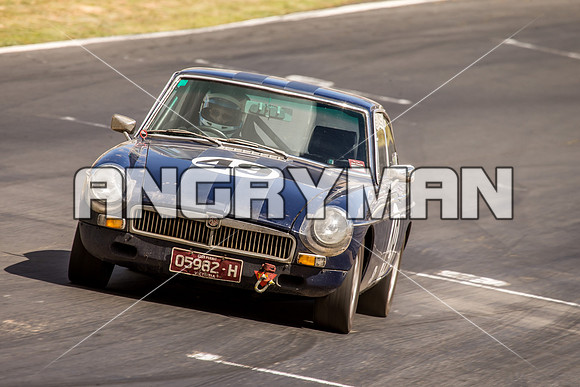 49 Jane Vollebregt MGB GT 1969 Group S & Invited - Sunday-3
